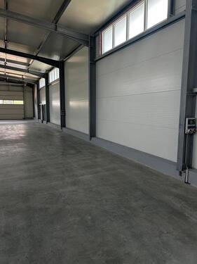 Foto - Stahlhalle-isoliert- - 2.900,00 EUR Kaltmiete,