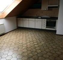 Gepflegte Wohnung, 3 Zimmer, mit Balkon, Nähe Wemding