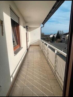 Foto - 4 Zimmerwohnung 100 qm 1.OG mit Balkon - StätzlingWulfertshausen