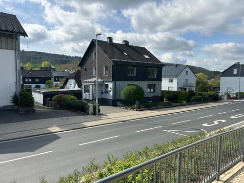 Foto - Großzügige Wohnung mit ausgebautem Dachgeschoss zu vermieten!