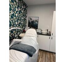 Untermieterin Kosmetikstudio - 550,00&nbsp;EUR Kaltmiete, ca.&nbsp; 40,00&nbsp;m&sup2; in Pullach im Isartal (PLZ: 82049)