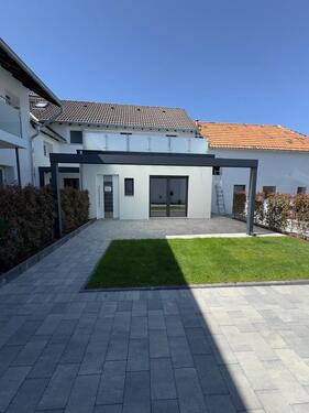 Foto - 4-Zimmer-Wohnung im EG mit Terrasse - Erstbezug nach Sanierung
