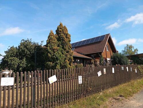Foto - renoviertes Haus mit PV Anlage, Brunnen, Weiher, Wald