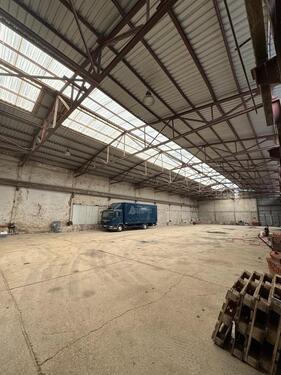 Foto - Halle 850 m² mit Büro (50 m²) in Misburg zu vermieten