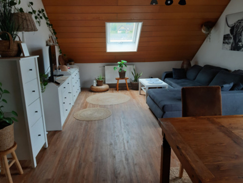 Foto - 3 Zi. DG Wohnung mit Balkon ca. 75qm
