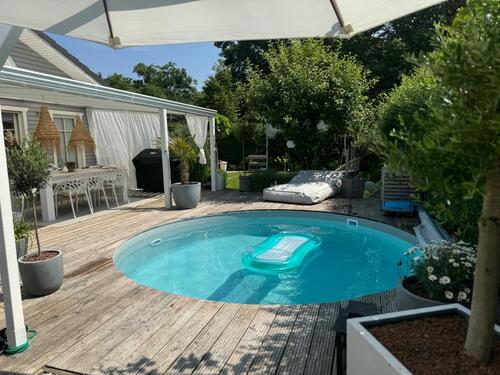 Foto - Wohnen wie im Urlaub - hochwertiger Bungalow mit Pool