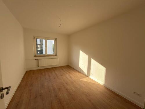 Foto - Erstbezug nach Sanierung: 2 Zimmer mit Balkon