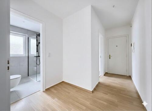 Foto - Frisch renovierte 2-Zi Wohnung – Balkon & Stellplatz
