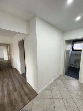 Foto - Herrliche und WG-geeignete 4 Zimmer Wohnung in Würzburg-Lengfeld!