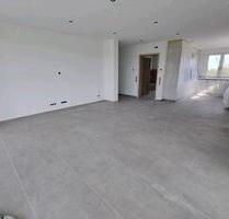 3-Zimmer-Wohnung mit Wintergarten - Neuhausen ob Eck