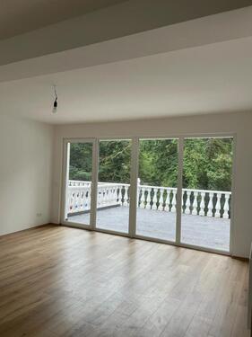 Foto - Wunderschöne 3-Zi-Whg mit großer Terrasse zu vermieten!