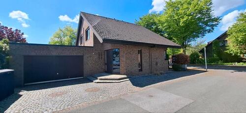 Foto - Modernisiertes Einfamilienhaus mit großzügigem Grundstück
