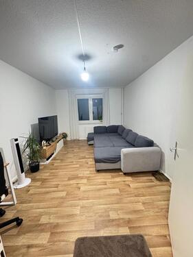 Foto - Helle 2- Zimmer- Wohnung in Berlin (12627)-Voll möbliert abzugebe