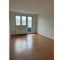 Helle 2-RW mit sonnigem Balkon - ideal für Singles oder Pärchen - Tageslichtbad - separate Küche - Magdeburg Leipziger Straße