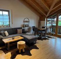 Verkaufe helle 2 Zimmer DG Wohnung in Raubling (OT Pfraundorf)