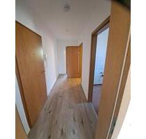 kleine Singlewohnung in ruhigem Mehrfamilienhaus, nahe Neubert's Restaurant - Crimmitschau