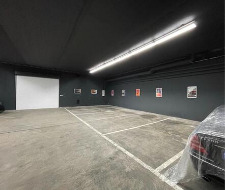 Foto - Winter Stellplatz Okt.-April KFZSommerautoOldtimerSportwagen