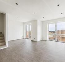 ERSTBEZUG: Maisonette-Wohnung in zentraler Lage von Husum