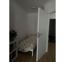 Eine Zimmer mieten - 500,00&nbsp;EUR Kaltmiete, ca.&nbsp; 84,00&nbsp;m&sup2; in Hannover (PLZ: 30449) Linden-Limmer