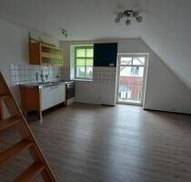 Dachgeschosswohnung mit 2 Zimmern in Ampen! - Soest