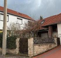 Einfamilienhaus, auch als Mehrgenerationenhaus geeignet - Dachwig
