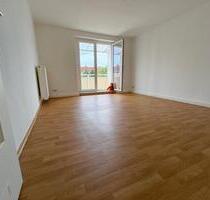 4-Zimmer-Wohnung mit Badewanne und Balkon - Schönebeck (Elbe)