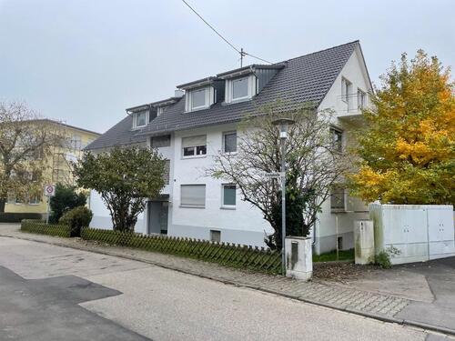 Foto - 3-Zimmer Hochparterre-Wohnung renoviert mit großzügigem Schnitt