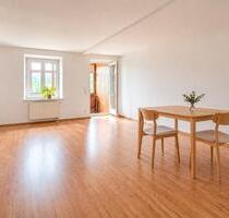 Möblierte 1,5 Zimmer Wohnung mit Wintergarten & schönem Ausblick - Trostberg