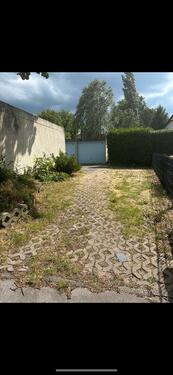 Foto - Parkplatz Stellplatz Auto - 25,00&nbsp;EUR Miete,