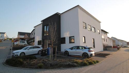 Foto - *** Lichtdurchflutete Dachgeschosswohnung ohne Schrägen – modern, ruhig, energieeffizient ***