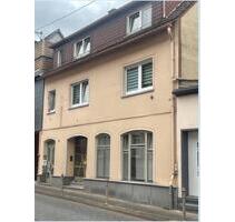 Top saniertes Mehrfamilienhaus - 352.000,00&nbsp;EUR Kaufpreis, ca.&nbsp; 221,00&nbsp;m&sup2; in Weiler bei Bingen (PLZ: 55413)