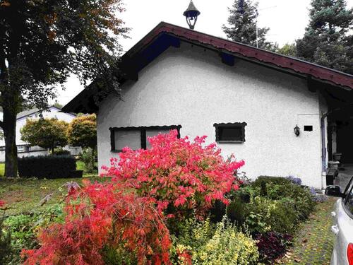 Foto - Wohnhaus mit zwei Wohnungen 120m² + 80m² + 2.Bebauungsmöglichkeit