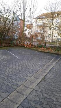 Foto - Privatparkplatz in Erlangen - 50,00&nbsp;EUR Miete,