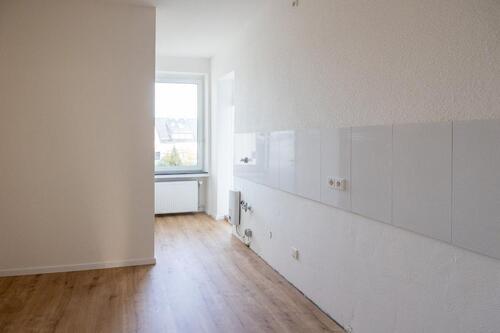 Foto - Vorankündigung. Kernsanierte 3 Zimmer Wohnung 75m², zentral