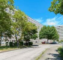 Bezugsfertig: hoch hinaus - 3-Raumwohnung mit Blick über Hoywoy - Hoyerswerda