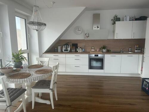 Foto - Stilvolle 2-Zi.-Whg. mit Aufzug & EBK (Bj. 2020) - ab 01.03.26