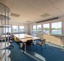 Helles, großzügiges Büro in Ettlingen-West