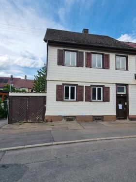 Foto - Charmante,sanierungsbedürftige DHH in Schwenningen