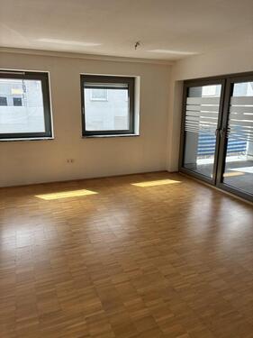 Foto - Moderne 3-Zimmerwohnung in zentraler Lage plus TG-Platz und Keller