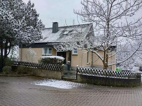 Foto - Einfamilienhaus - 1.500,00&nbsp;EUR Kaltmiete, ca.&nbsp; 165,00&nbsp;m&sup2;