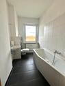 Foto - Helle 2-Zimmer-Wohnung mit Einbauküche und Stellplatz