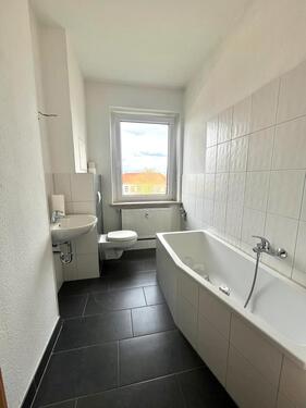Foto - Helle 2-Zimmer-Wohnung mit Einbauküche und Stellplatz