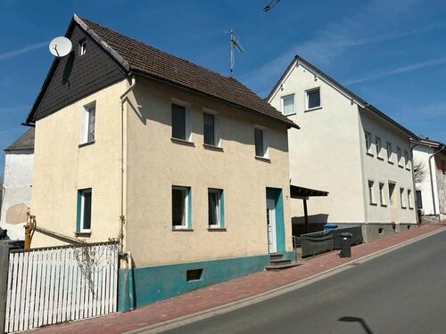 Foto - Einfamilienhaus zu Vermieten - 650,00&nbsp;EUR Kaltmiete, ca.&nbsp; 72,00&nbsp;m&sup2;