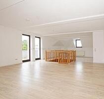 Große Maisonette-Dachgeschoss-Wohnung mit Balkon in Marienthal - Zwickau Zwickau-West