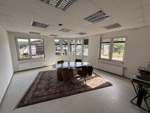 Foto - Repräsentative Gewerbefläche im Herzen von Gummersbach – Ihre Chance für den perfekten Standort