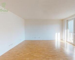 Großzügig geschnittene 4-Zimmer-Wohnung mit zwei Bädern und Terrasse! - Mainz Laubenheim