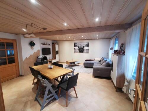 Foto - 5 12 Zimmer-Wohnung - 1.300,00&nbsp;EUR Kaltmiete, ca.&nbsp; 150,00&nbsp;m&sup2;