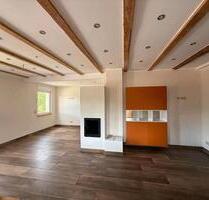 Moderne großzügige 8-Zimmer Wohnung über 2 Etagen in Hüllhorst