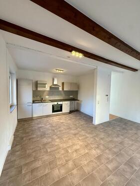 Foto - Ruhige Terrassenwohnung mit gutem Grundriss, Außenstellplatz und Hof in Schallodenbach