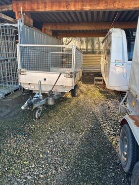 Foto - Wohnmobil oder Wohnwagen Stellplatz